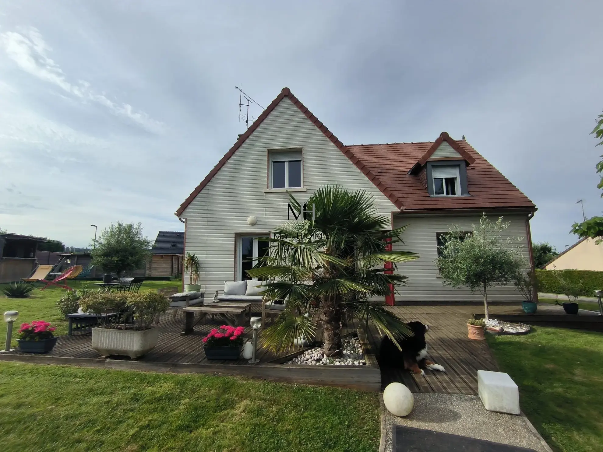 Maison individuelle avec piscine, terrasse et sous-sol à Alençon 
