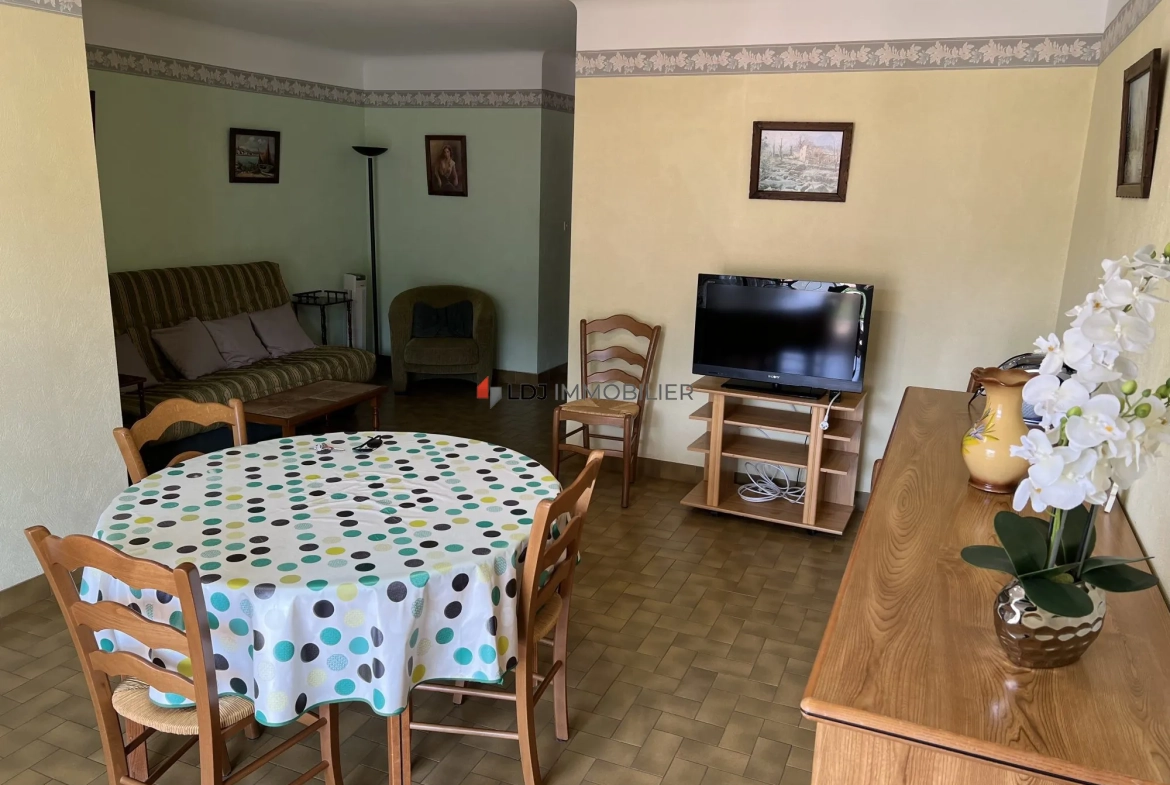 Appartement T2 Bis avec terrasse et garage à Amélie-les-Bains 