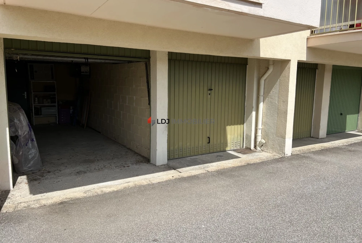 Appartement T2 Bis avec terrasse et garage à Amélie-les-Bains 