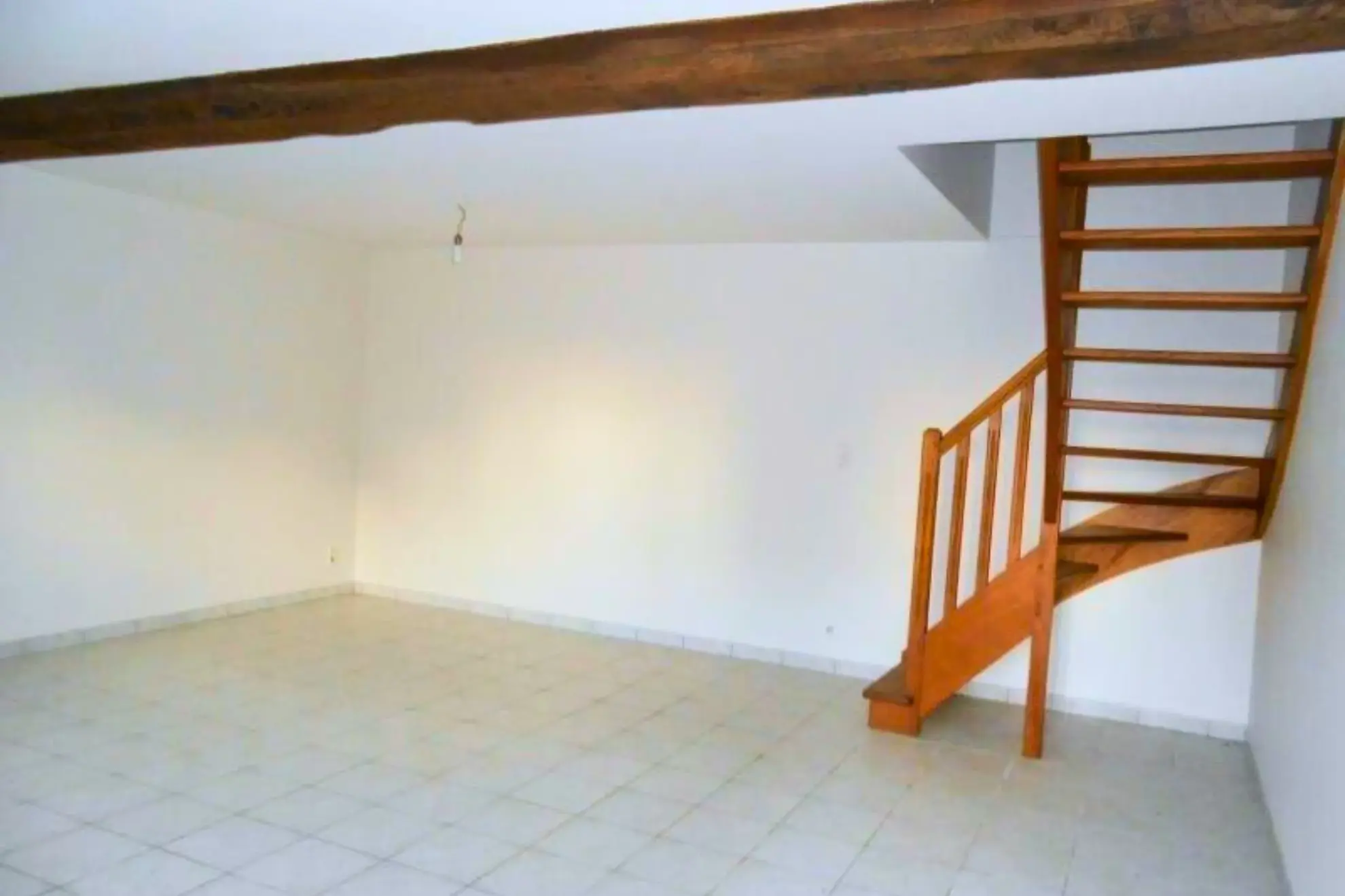 Maison à Le Teilleul avec deux logements, investissement locatif idéal 