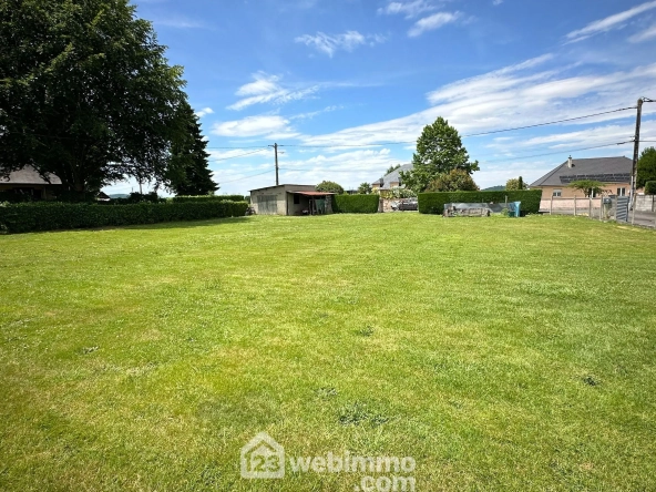 Terrain constructible de 1200 m² à Bœil-Bezing - Cadre calme et verdoyant