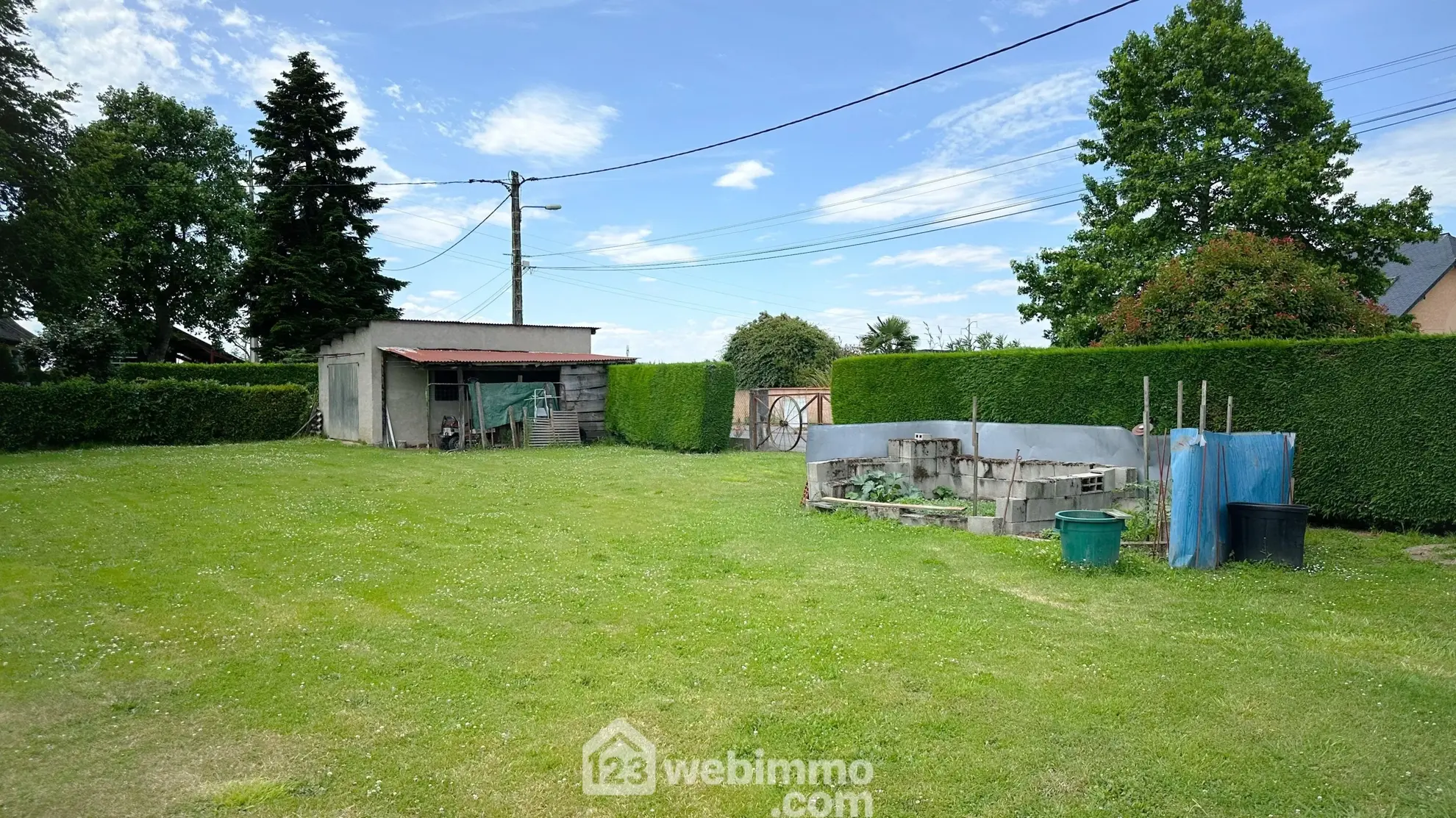 Terrain constructible de 1200 m² à Bœil-Bezing - Cadre calme et verdoyant 
