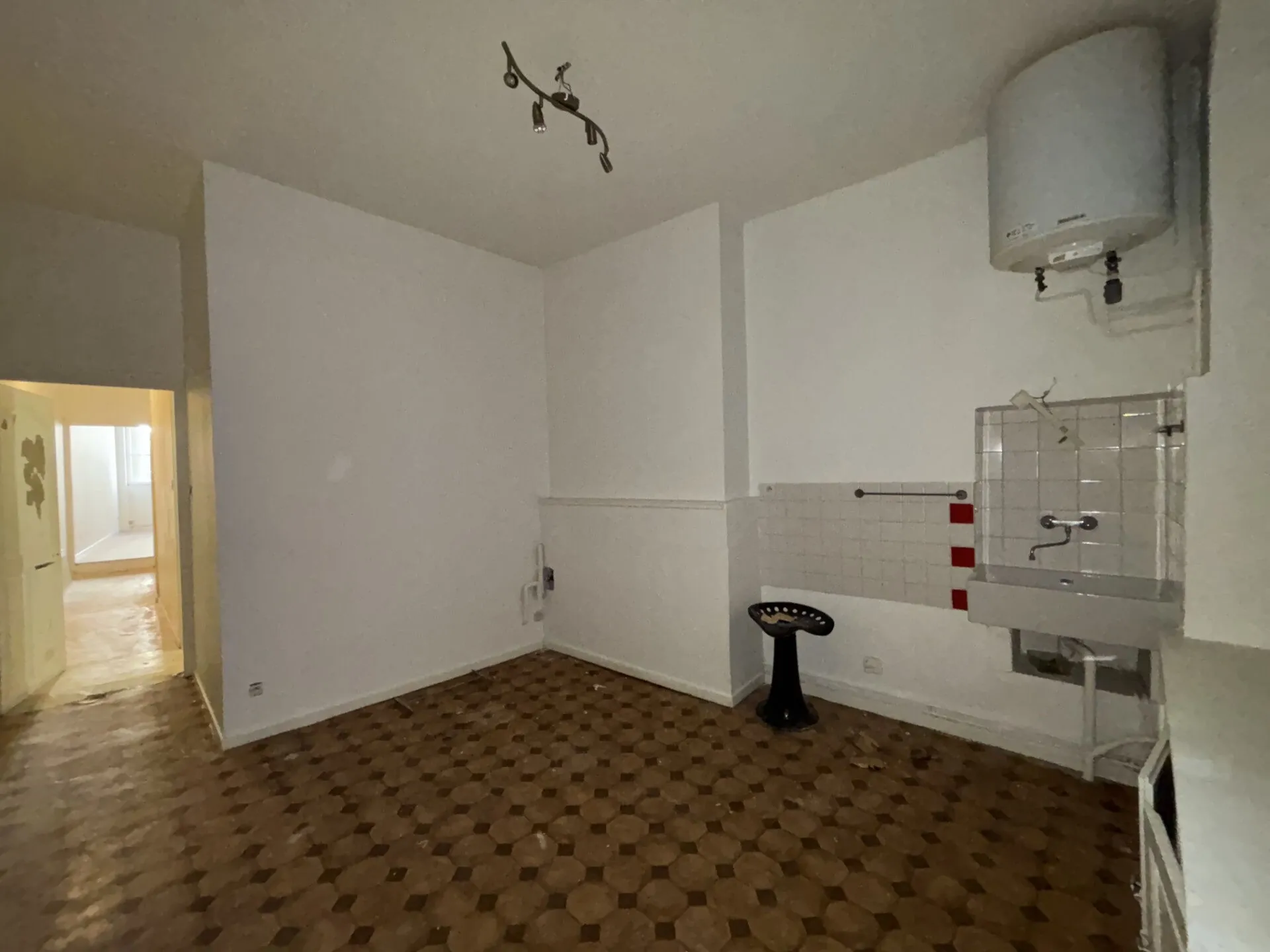 Appartement à rénover de 50 m² au centre de Tournus, idéal investissement ou résidence principale 