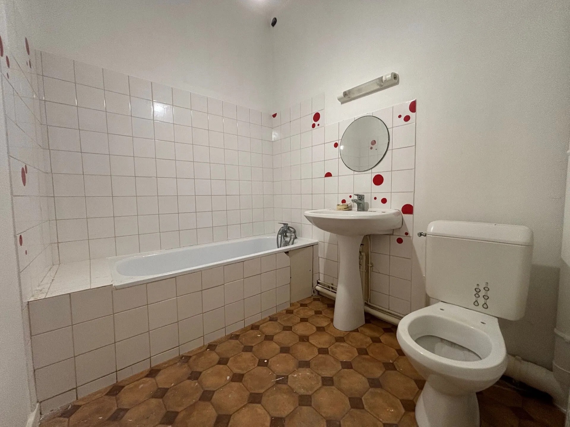 Appartement à rénover de 50 m² au centre de Tournus, idéal investissement ou résidence principale 
