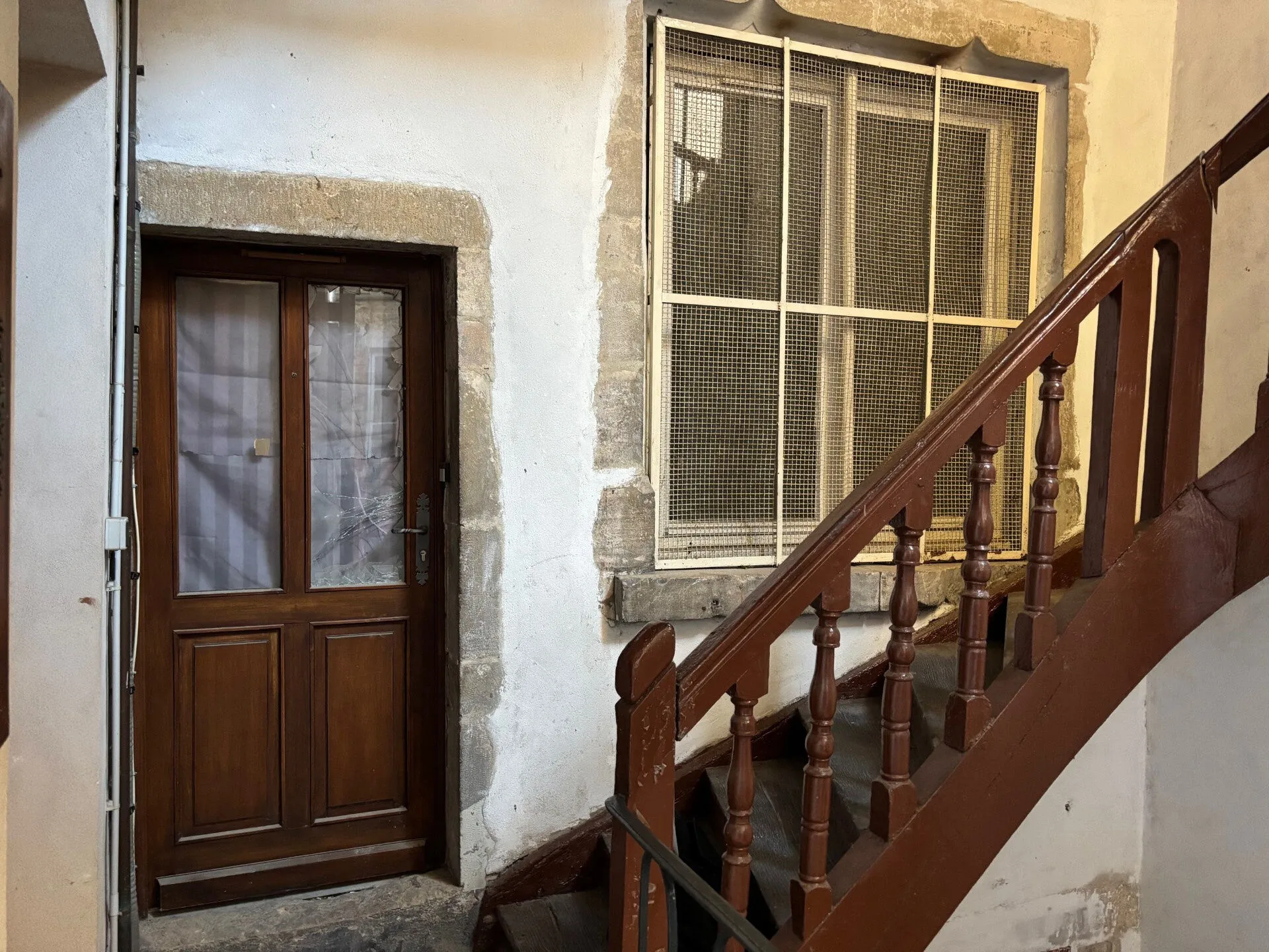 Appartement à rénover de 50 m² au centre de Tournus, idéal investissement ou résidence principale 