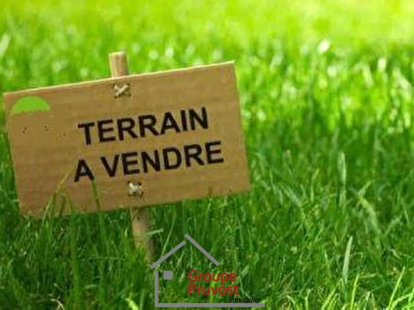 Terrain constructible de 550 m² à Liergues, centre-ville, viabilisé et libre de constructeur