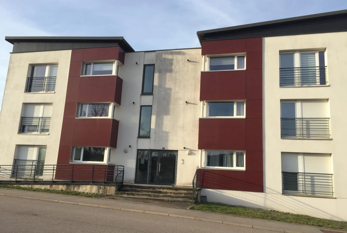 Appartement 2 chambres à Épinal avec terrasse et parking à vendre 