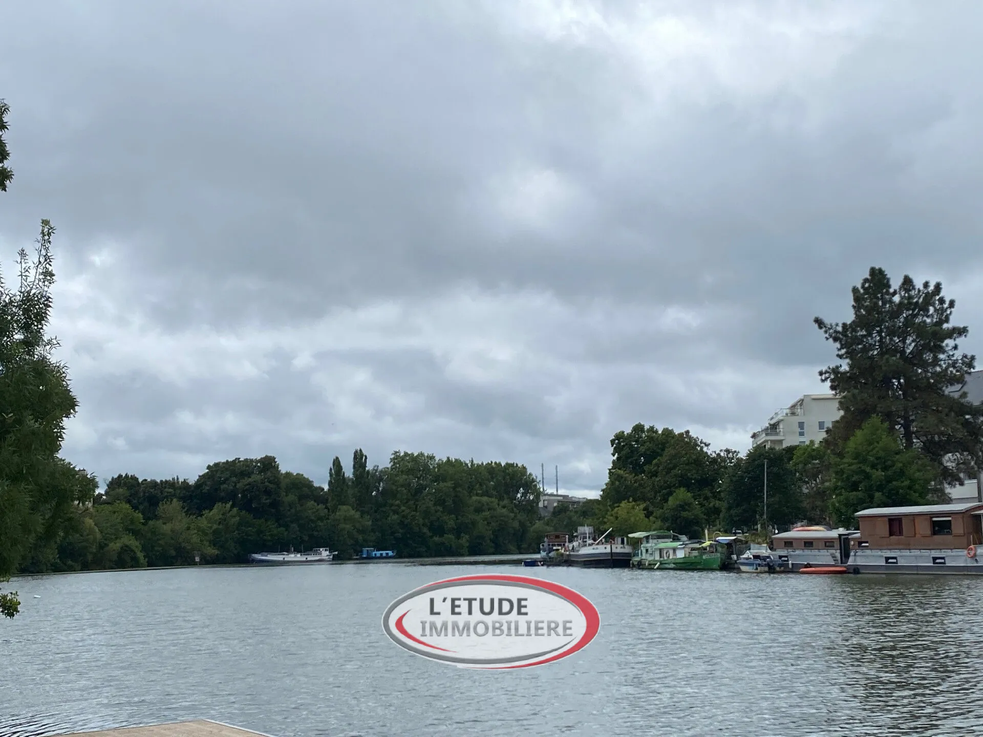 Appartement rénové avec balcon, garage à Nantes près de l'Erdre 