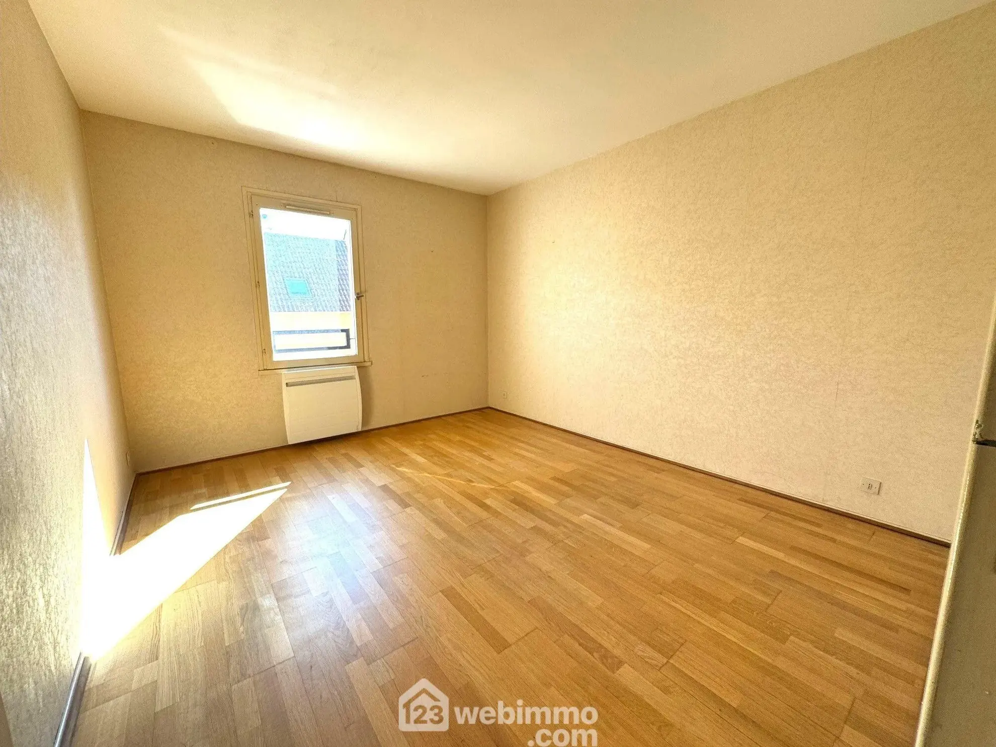Bel appartement T3 de 70 m² avec vue dégagée à Évry-Courcouronnes 