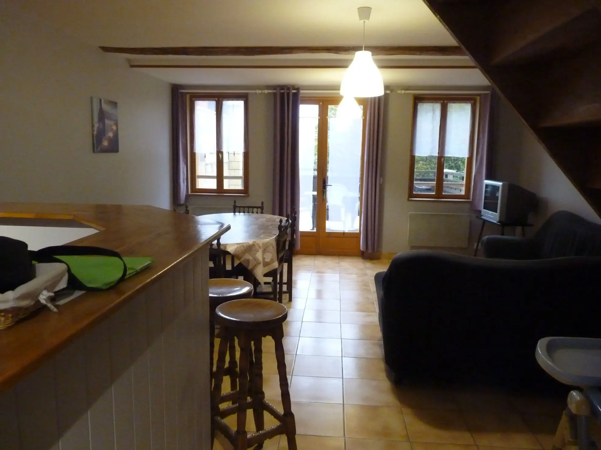 Maison ou gîte lumineuse à vendre près de Rethel avec terrasse et 3 chambres 