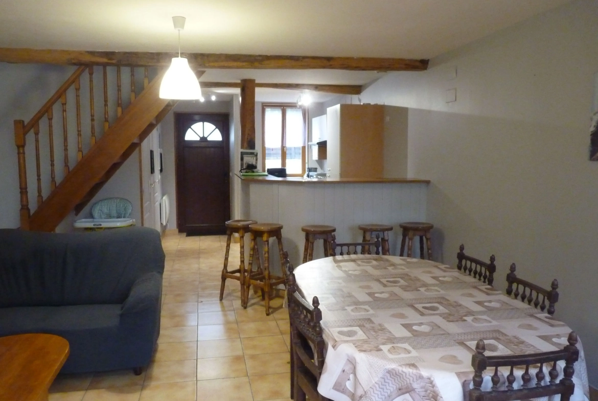 Maison ou gîte lumineuse à vendre près de Rethel avec terrasse et 3 chambres 
