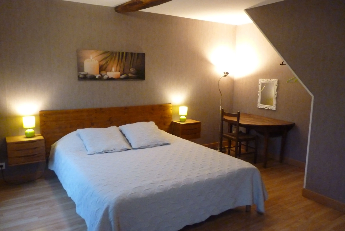 Maison ou gîte lumineuse à vendre près de Rethel avec terrasse et 3 chambres 