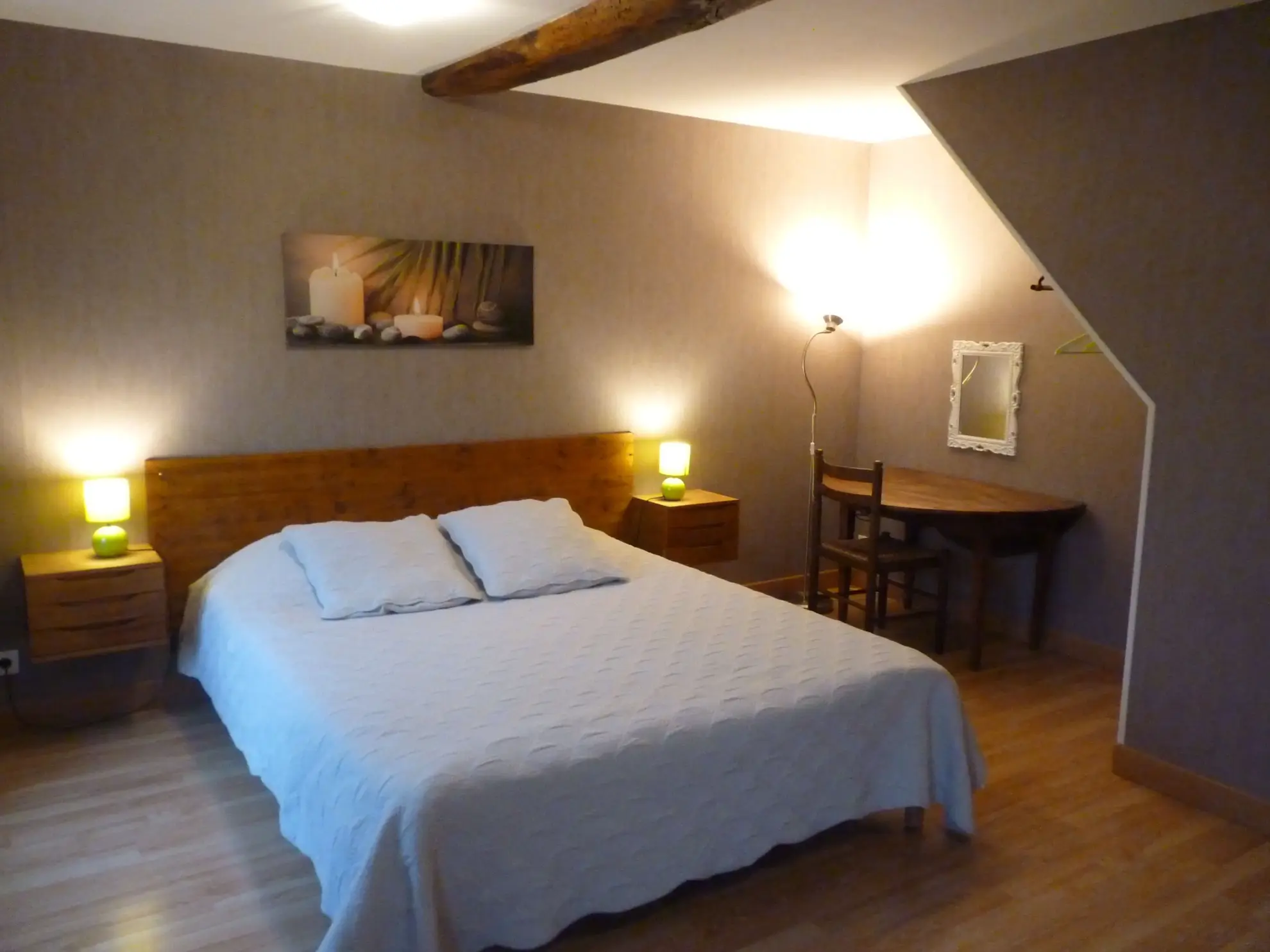Maison ou gîte lumineuse à vendre près de Rethel avec terrasse et 3 chambres 