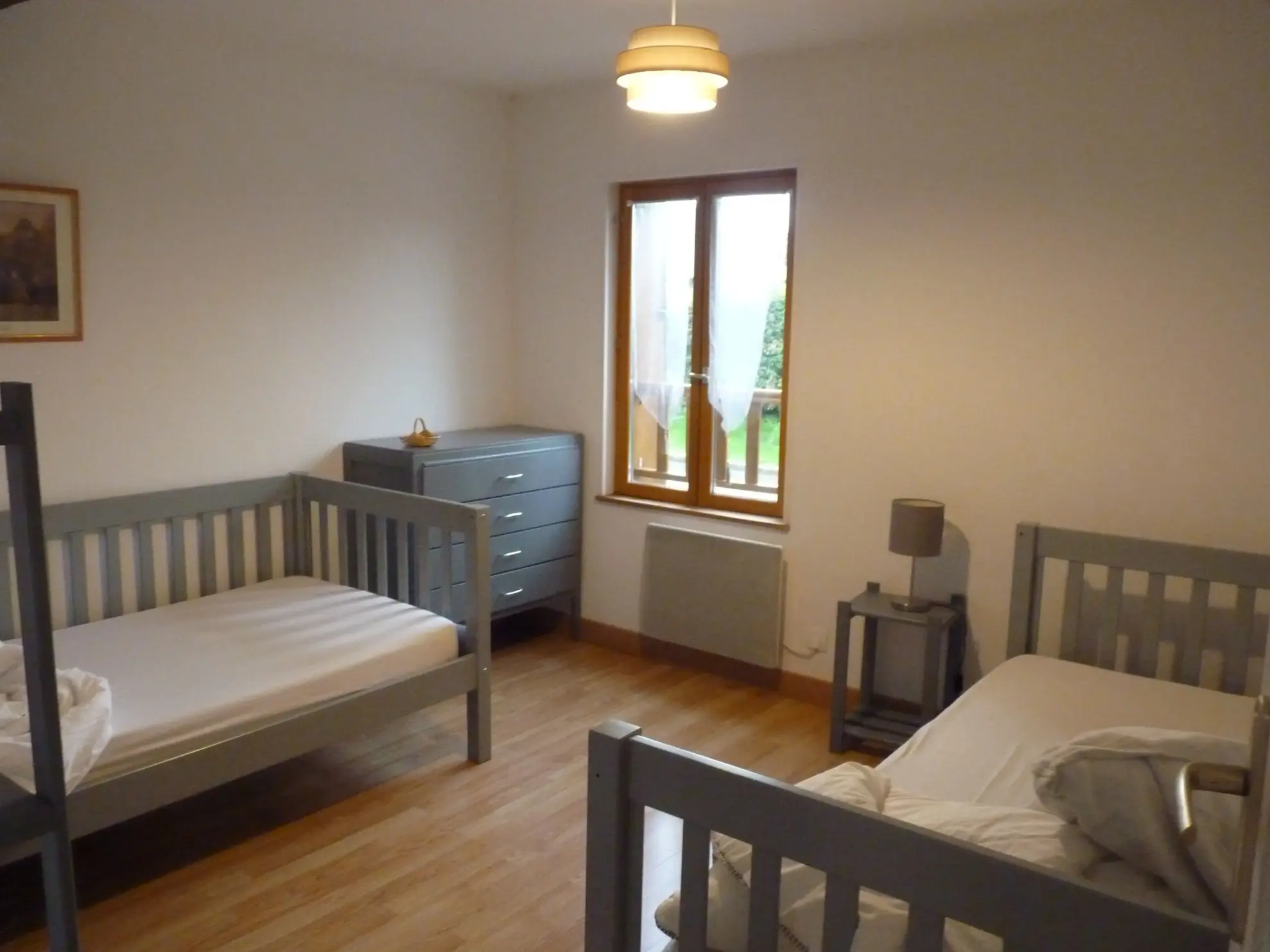 Maison ou gîte lumineuse à vendre près de Rethel avec terrasse et 3 chambres 