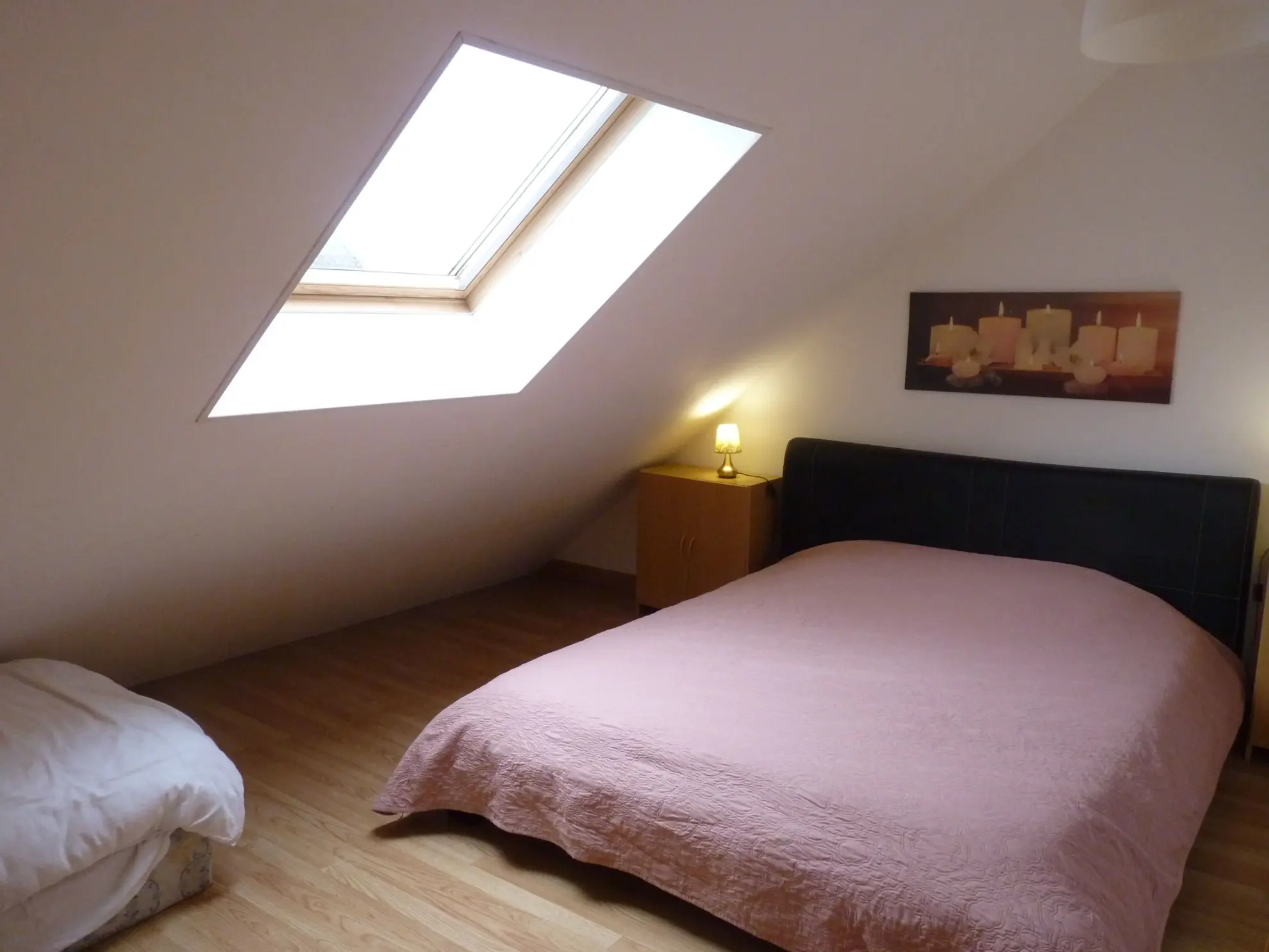Maison ou gîte lumineuse à vendre près de Rethel avec terrasse et 3 chambres 