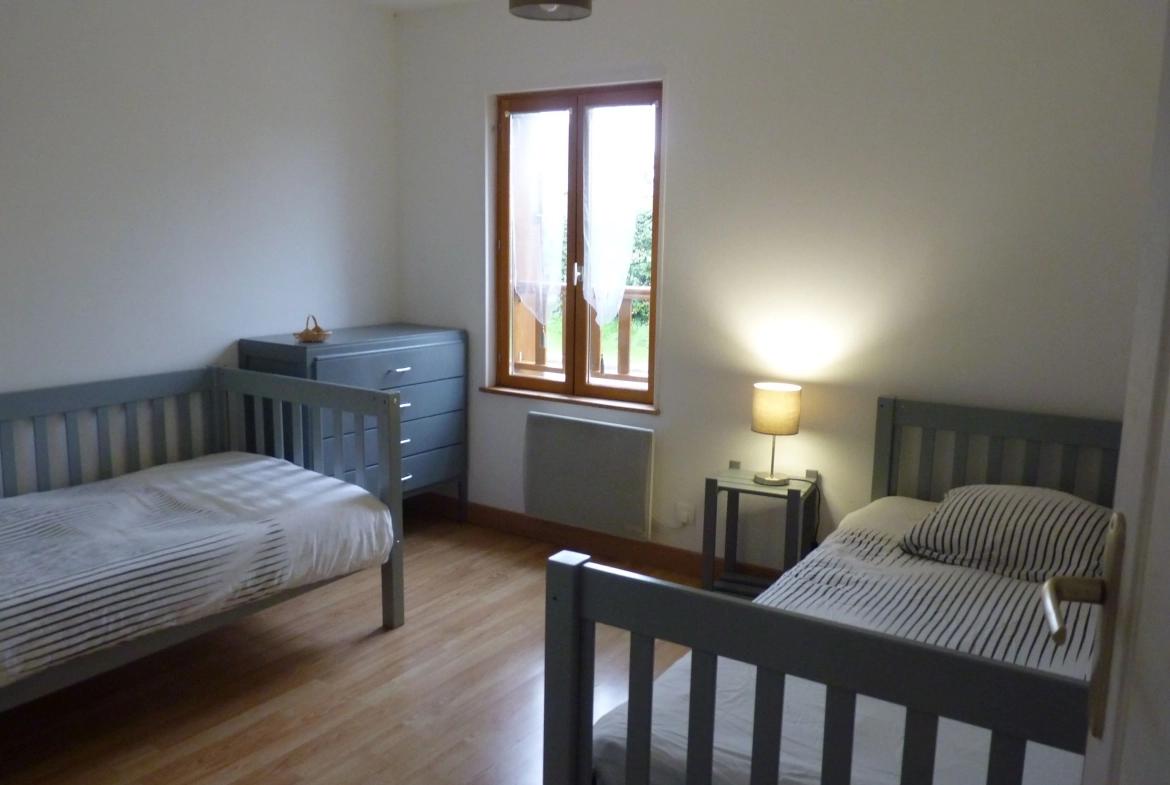 Maison ou gîte lumineuse à vendre près de Rethel avec terrasse et 3 chambres 