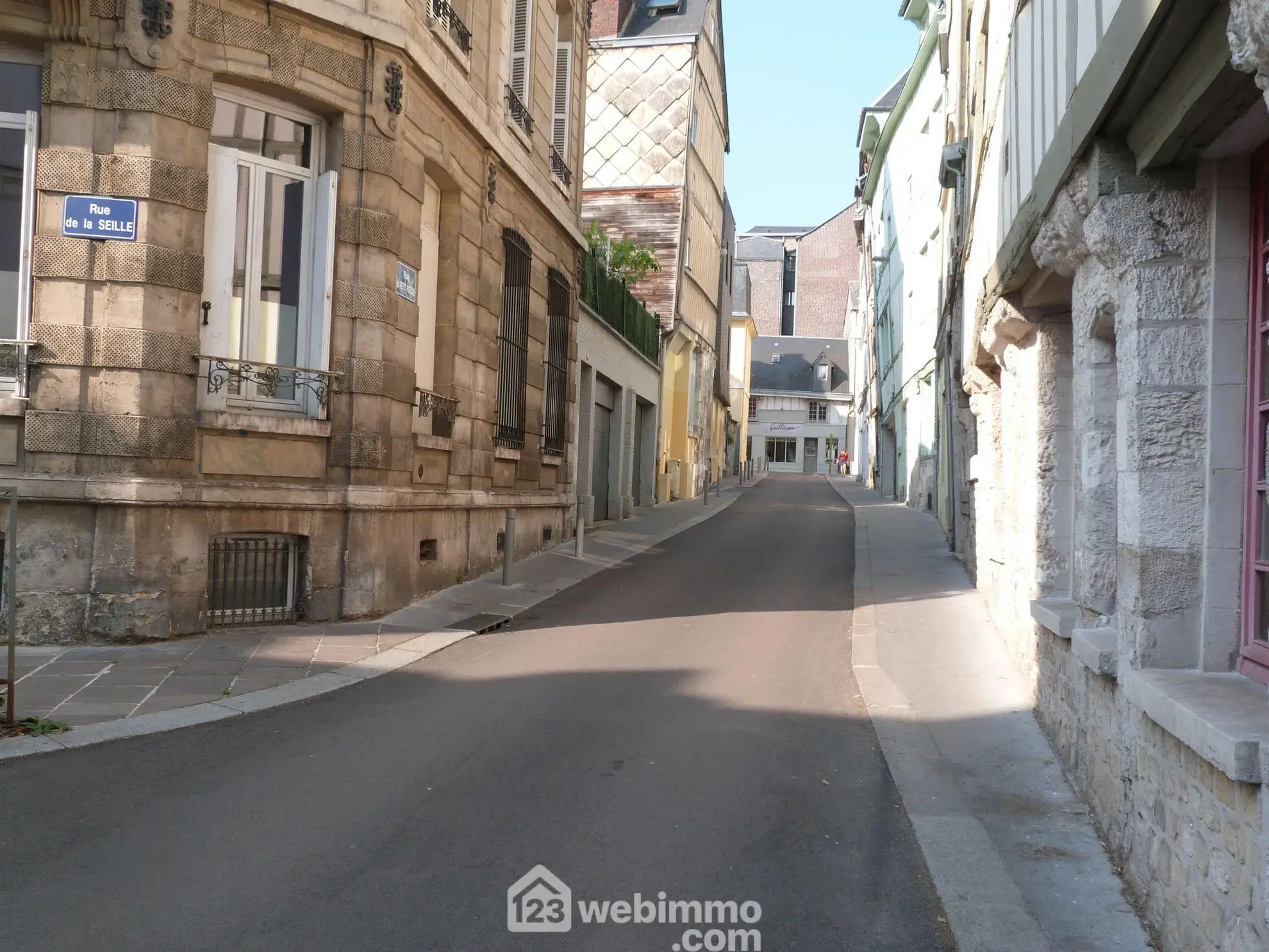 Appartement rénové de 31,64m² à Rouen, idéalement situé au centre-ville, calme et faibles charges 