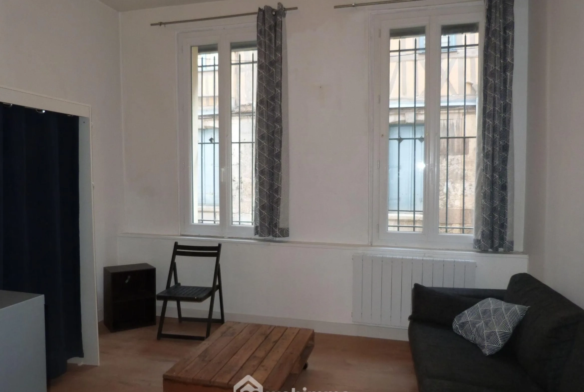 Appartement rénové de 31,64m² à Rouen, idéalement situé au centre-ville, calme et faibles charges 