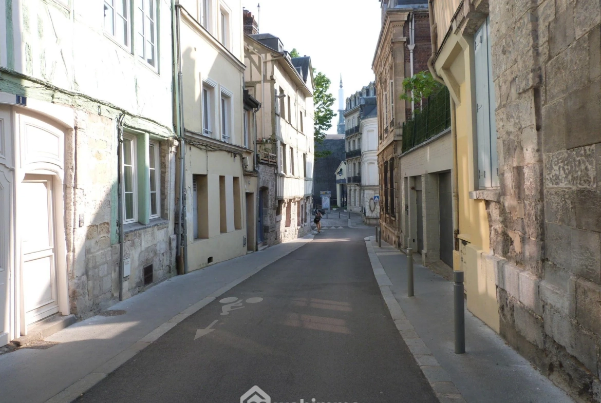 Appartement rénové de 31,64m² à Rouen, idéalement situé au centre-ville, calme et faibles charges 