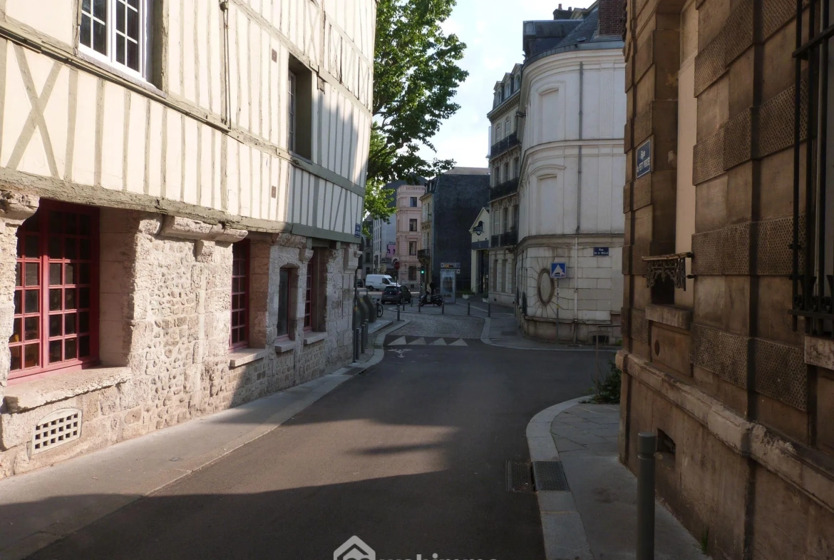 Appartement rénové de 31,64m² à Rouen, idéalement situé au centre-ville, calme et faibles charges 