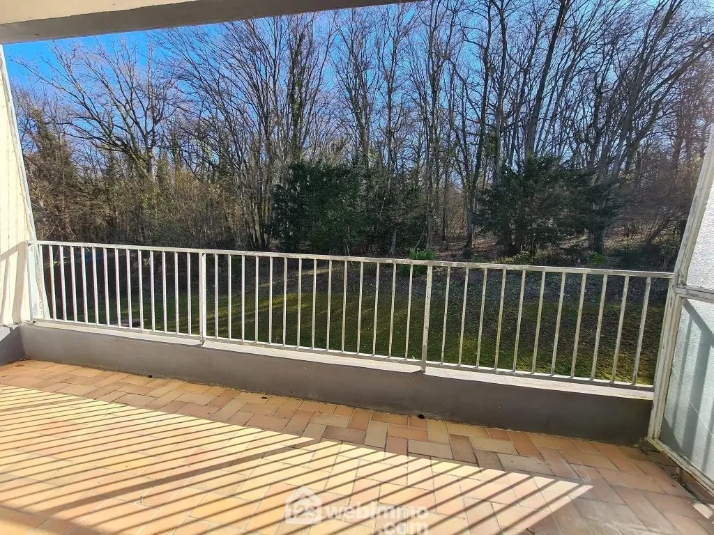 Bel appartement T3 avec terrasse et garage à Le Malesherbois