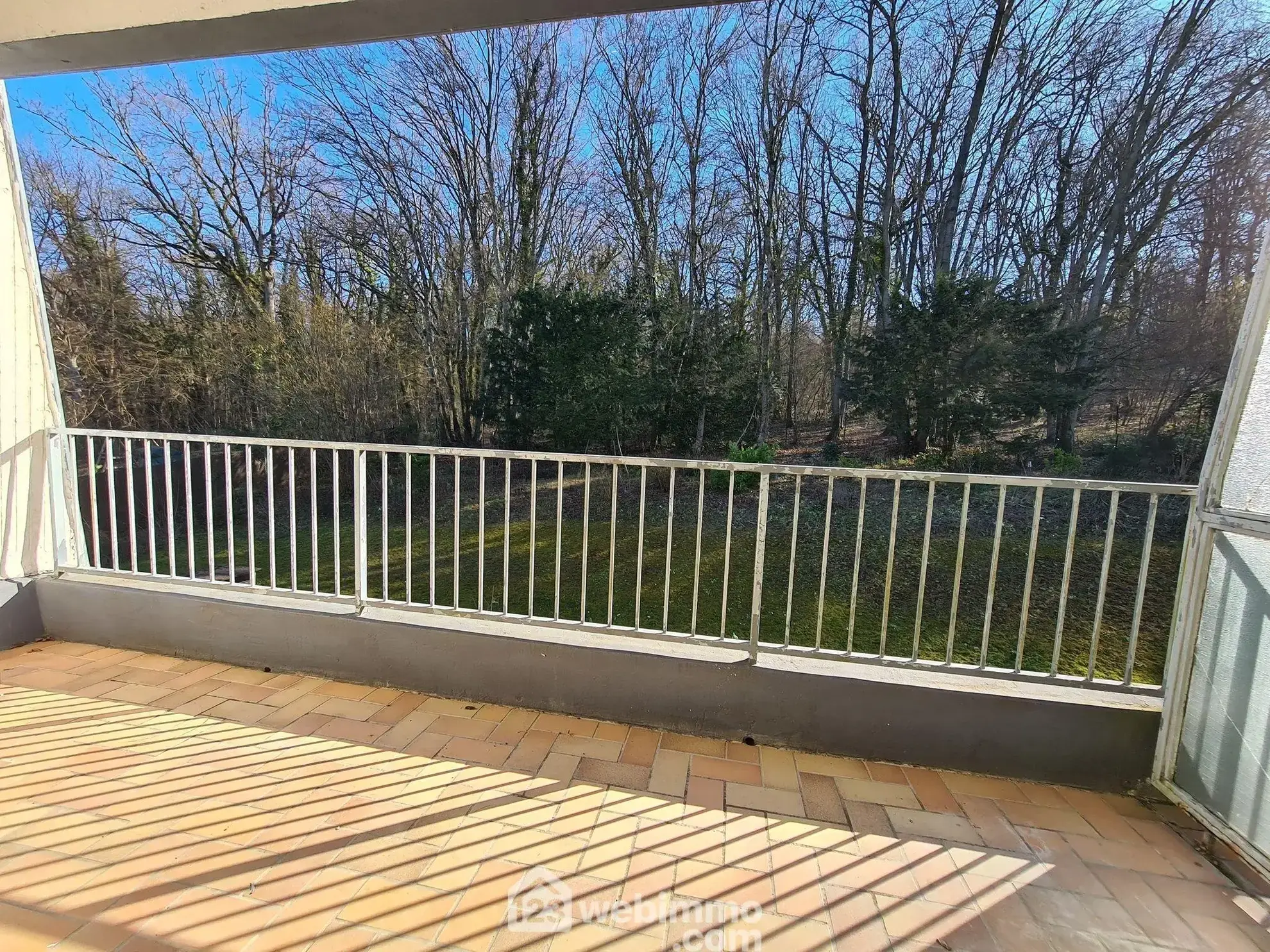 Bel appartement T3 avec terrasse et garage à Le Malesherbois 