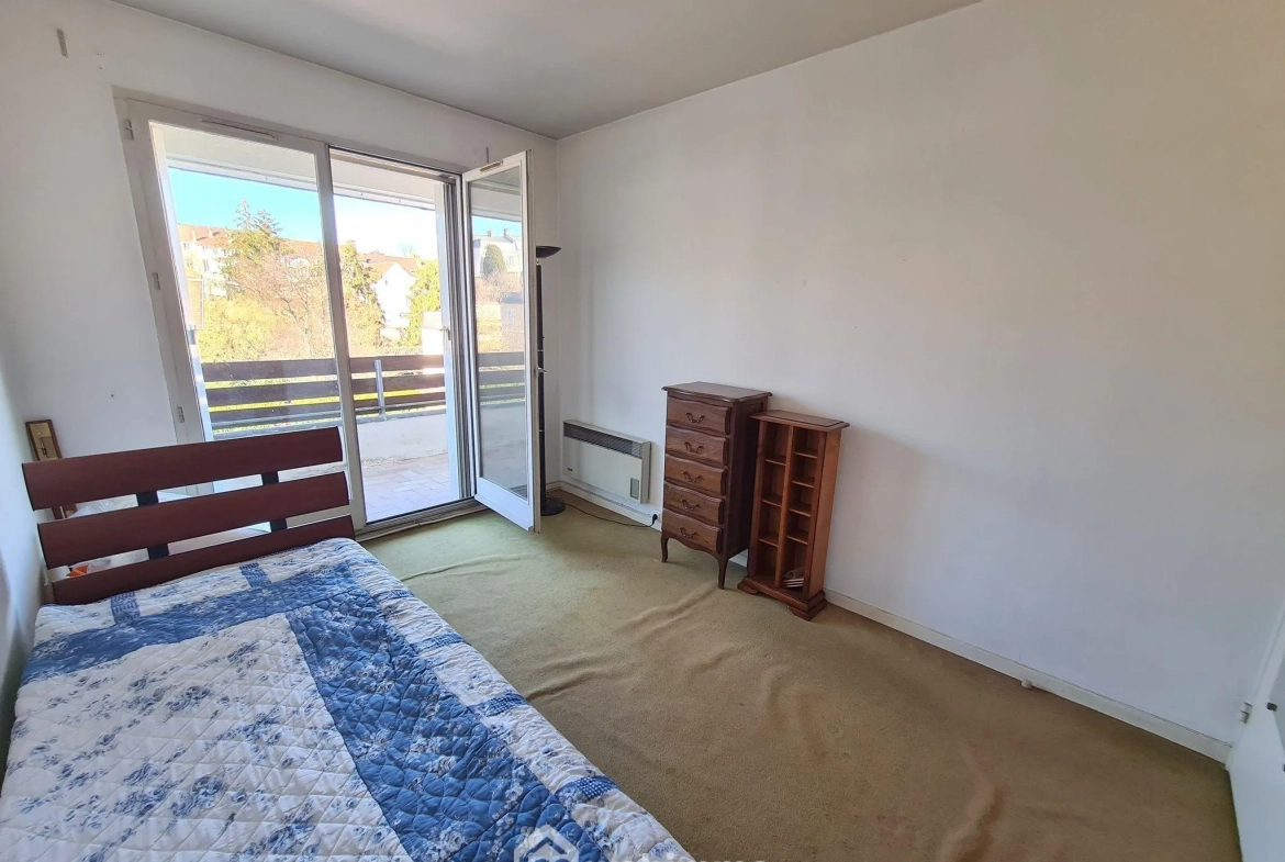 Bel appartement T3 avec terrasse et garage à Le Malesherbois 