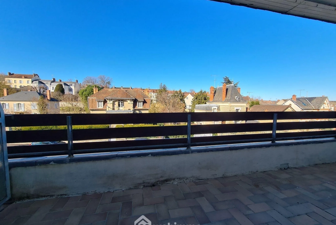 Bel appartement T3 avec terrasse et garage à Le Malesherbois 