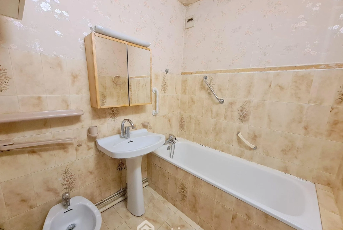Bel appartement T3 avec terrasse et garage à Le Malesherbois 