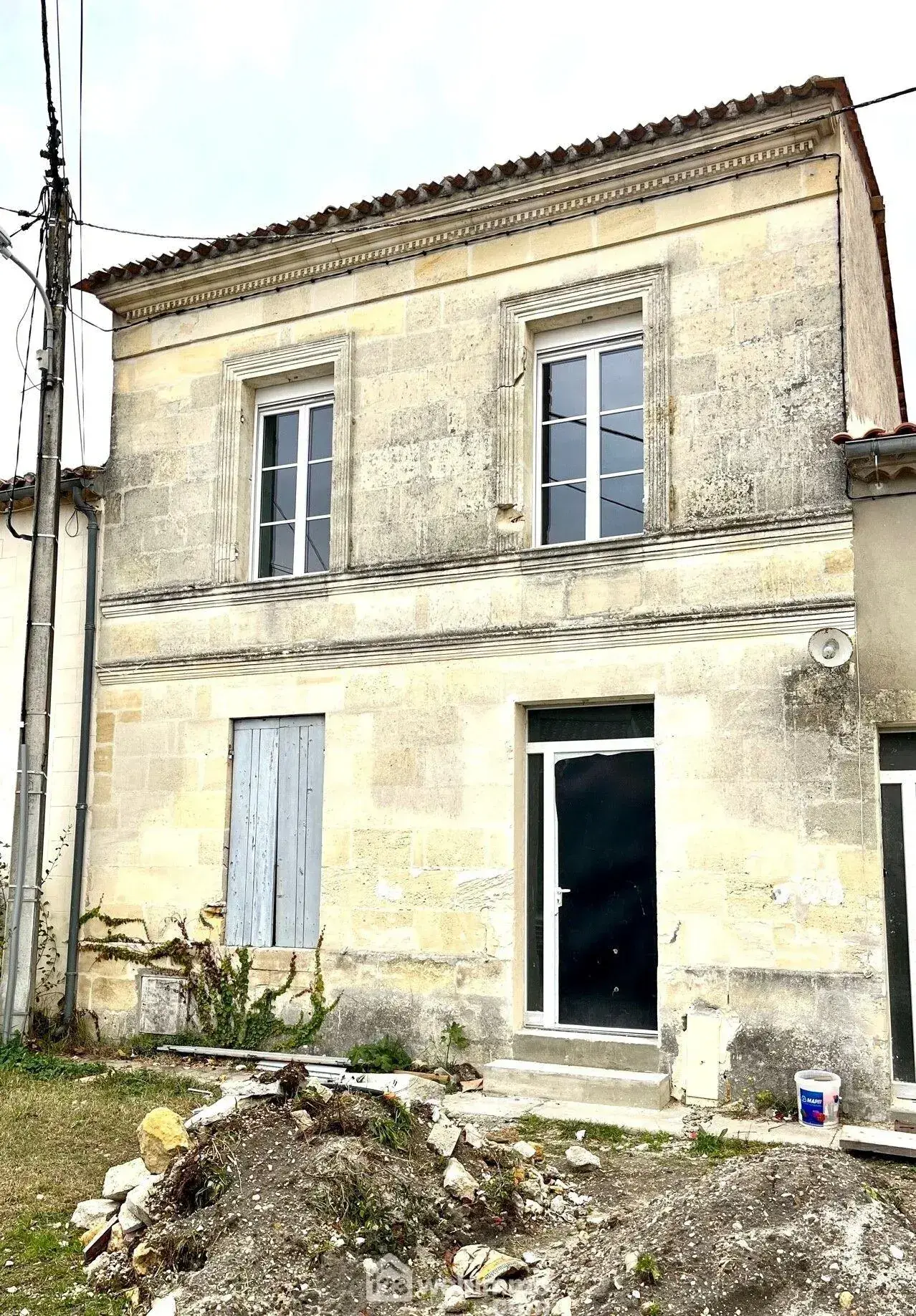 Maison à rénover de 130 m² avec jardin à Moulis-en-Médoc, idéal pour personnalisation 