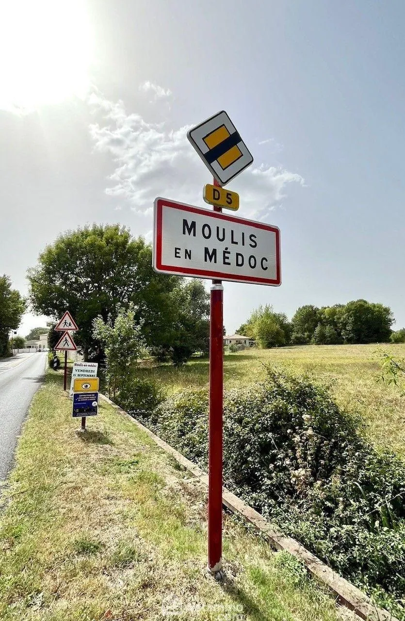Maison à rénover de 130 m² avec jardin à Moulis-en-Médoc, idéal pour personnalisation 