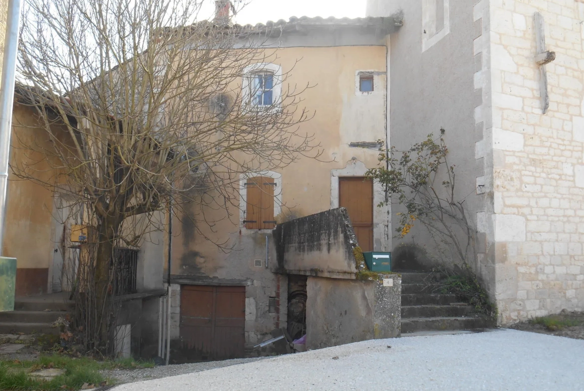 Maison de village à rénover à 15 min de Gaillac avec sous-sol aménageable 