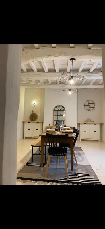 Maison de village avec cour et terrasse couverte à Pont du Gard 