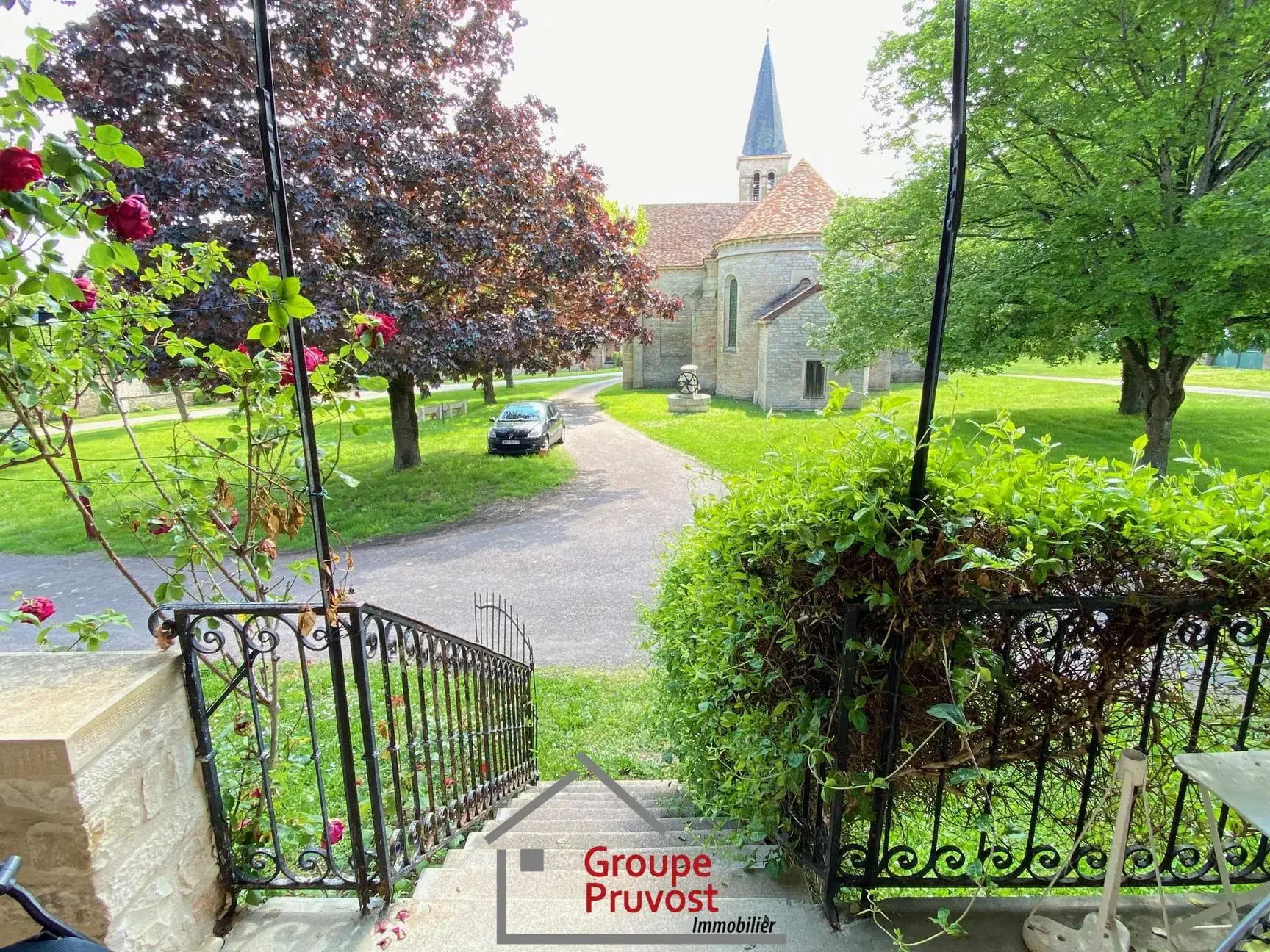 Maison de village à Cluny avec dépendance et jardin - 168 m² 