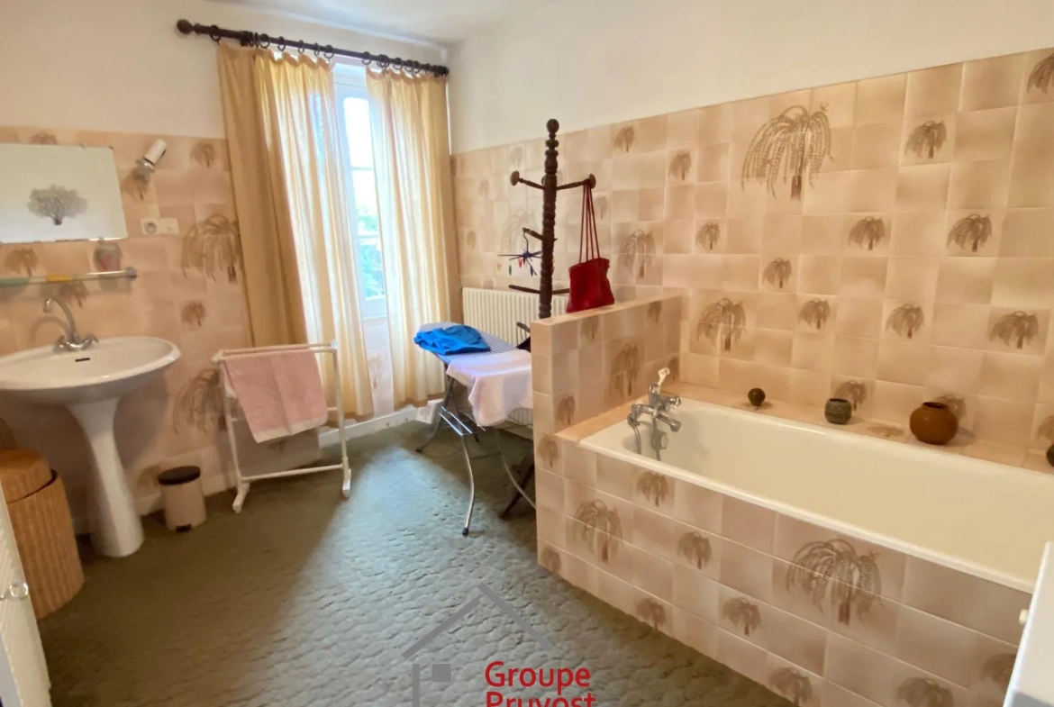 Maison de village à Cluny avec dépendance et jardin - 168 m² 