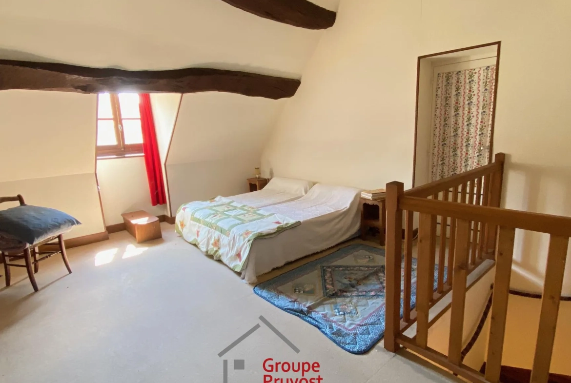 Maison de village à Cluny avec dépendance et jardin - 168 m² 