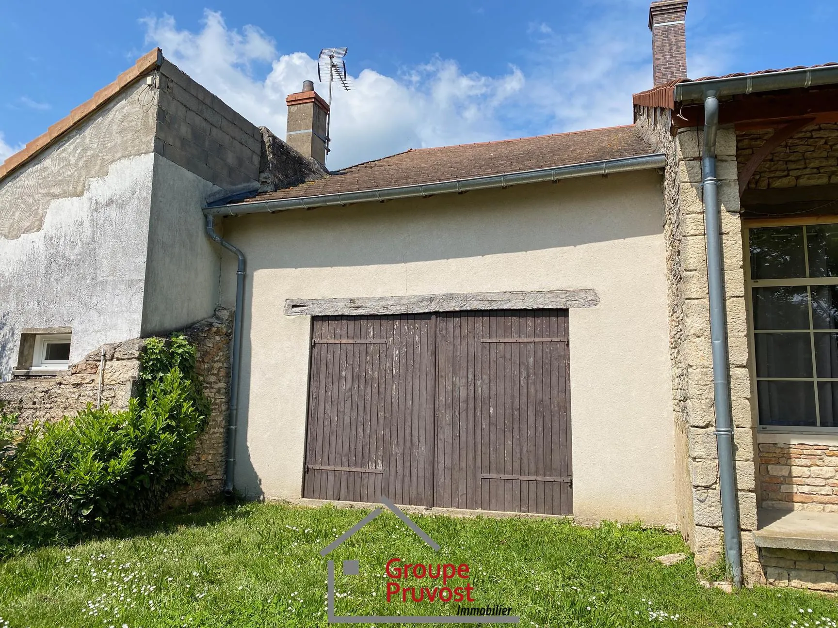 Maison de village à Cluny avec dépendance et jardin - 168 m² 