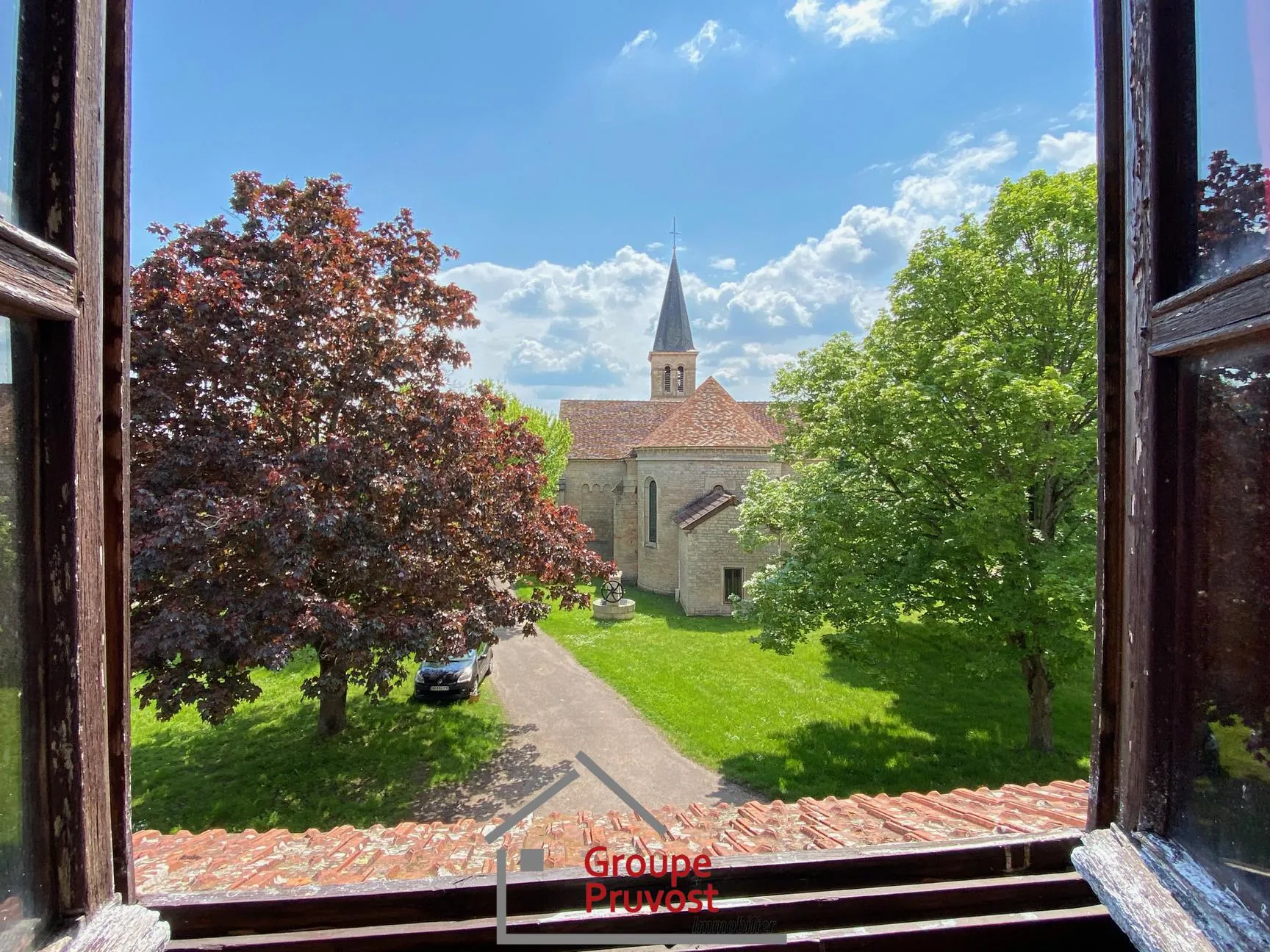 Maison de village à Cluny avec dépendance et jardin - 168 m² 