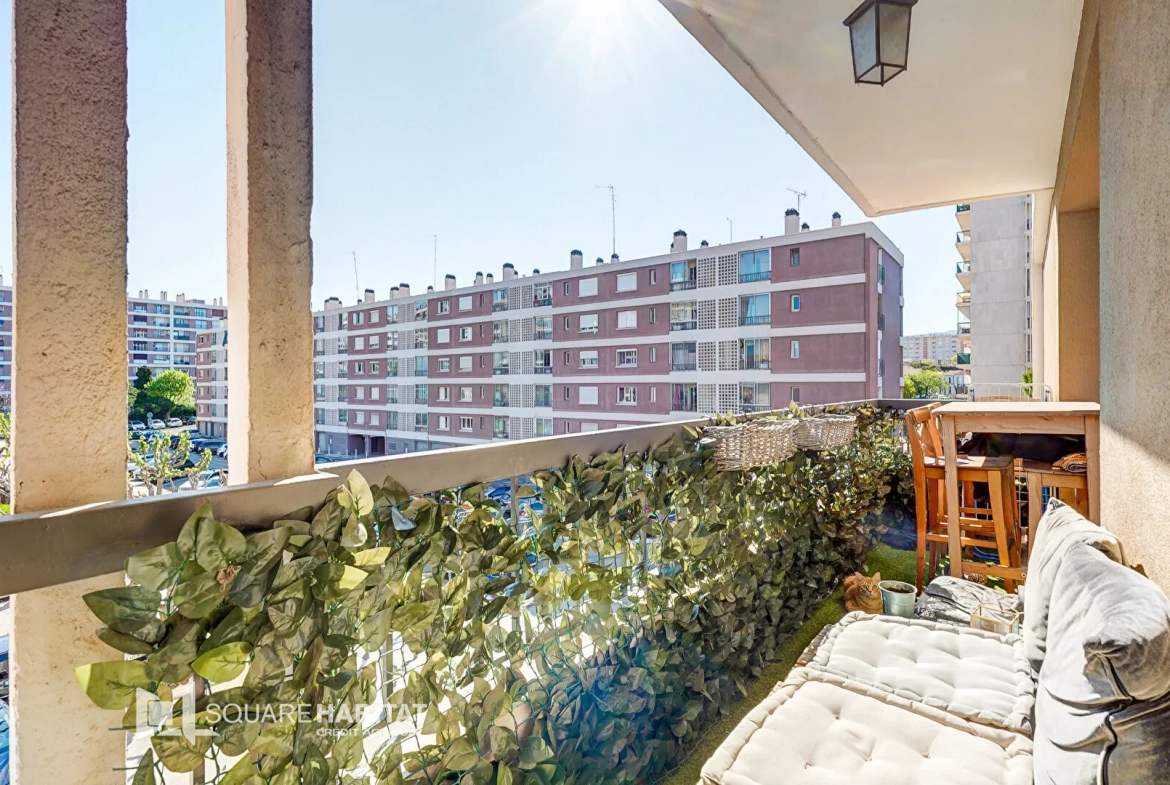 Appartement 3 pièces lumineux avec terrasse au Parc Dromel Marseille 