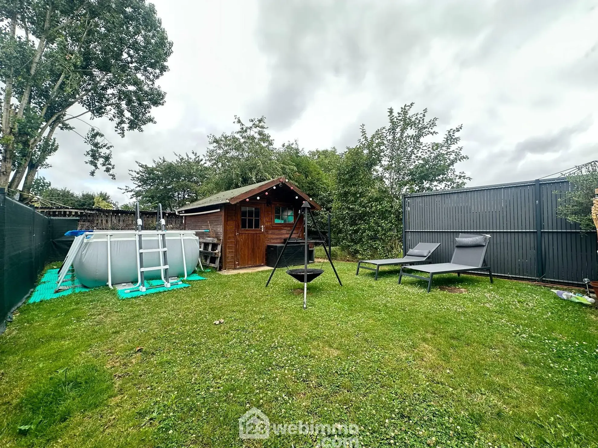 Maison rénovée de 117 m² avec jardin et garage à Laon 