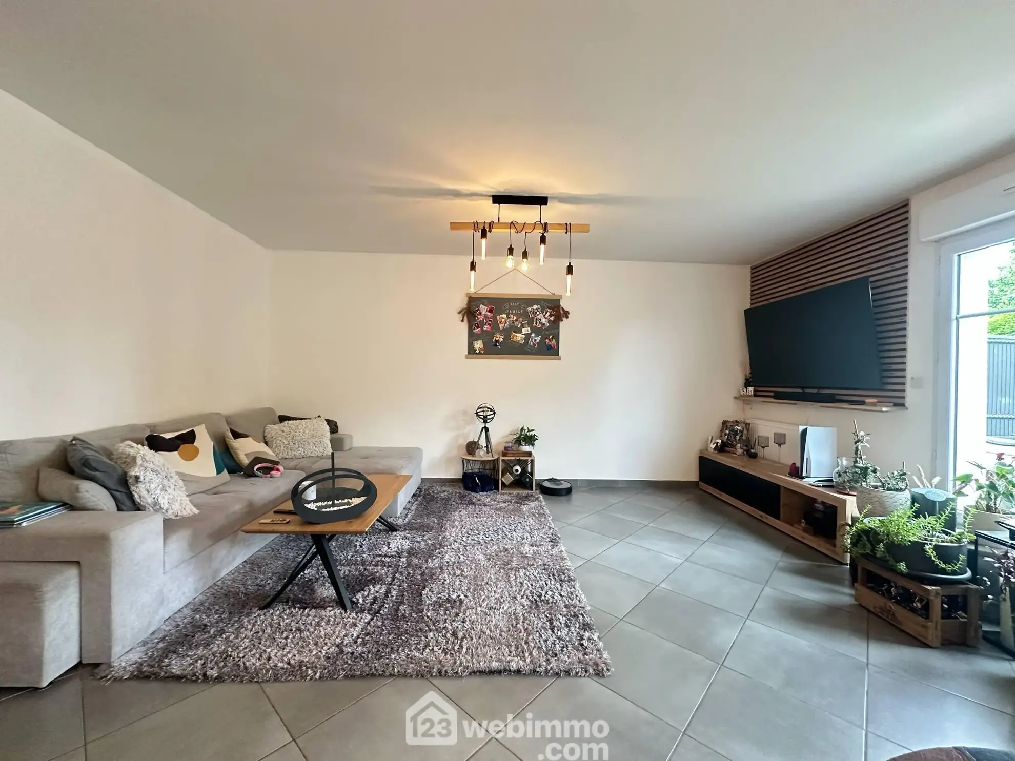 Maison rénovée de 117 m² avec jardin et garage à Laon 