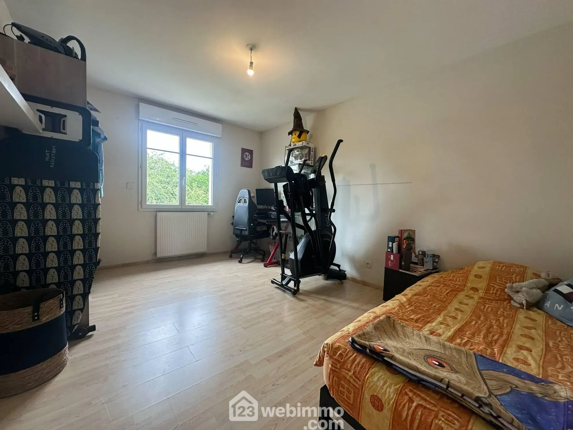 Maison rénovée de 117 m² avec jardin et garage à Laon 