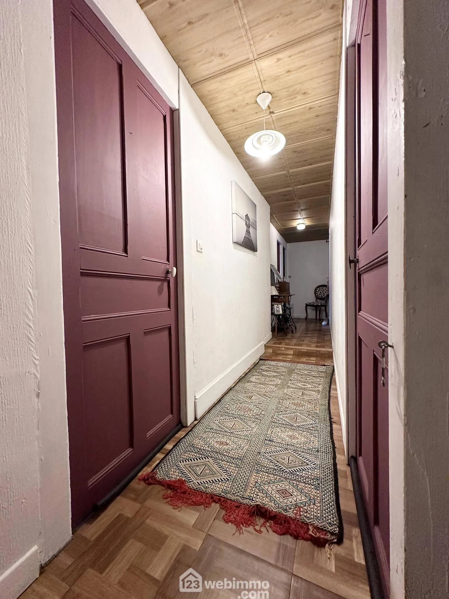Maison en pierres de 138 m² à vendre à Marchais, 6 pièces, garage et cave 