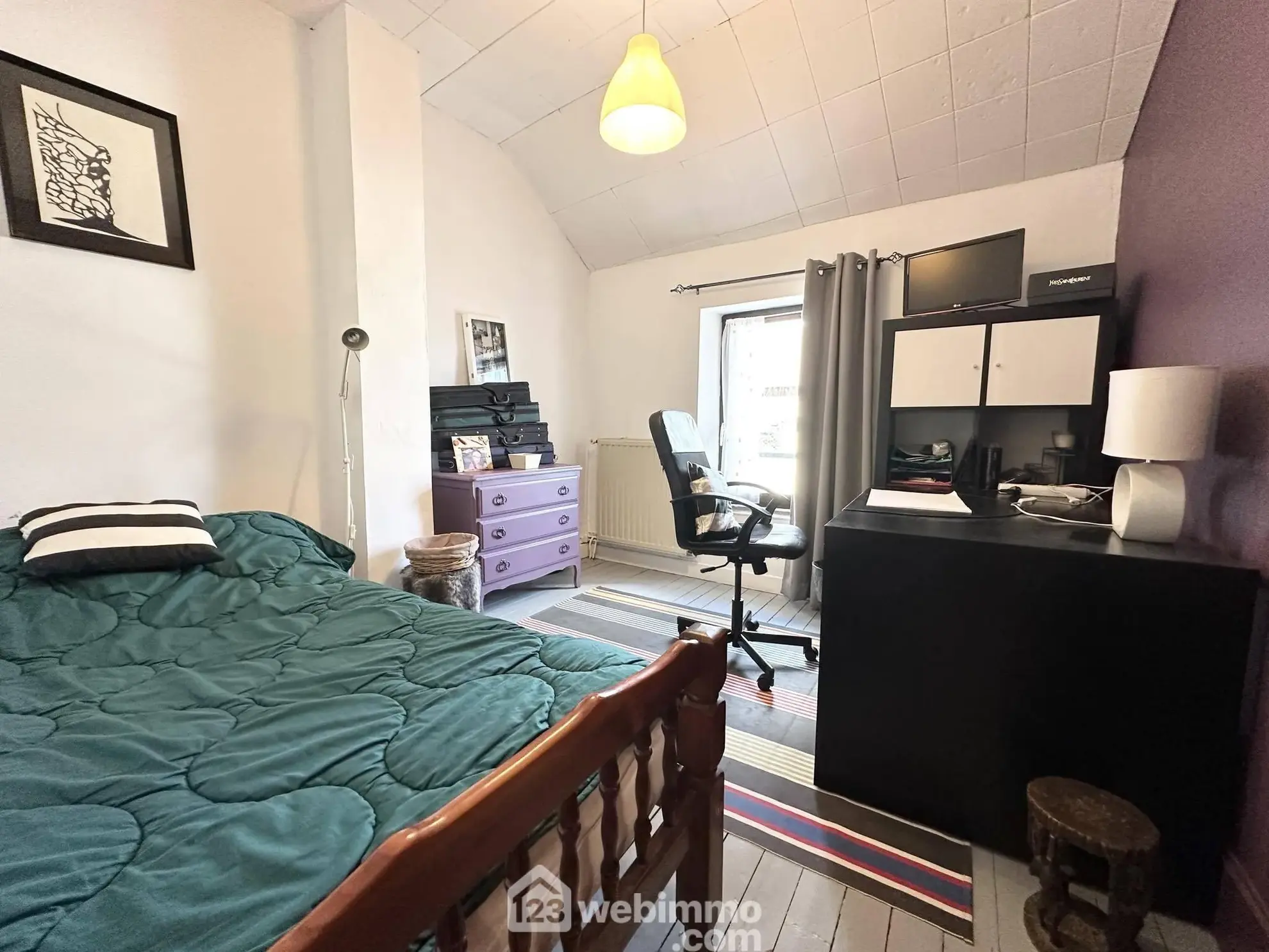 Maison en pierres de 138 m² à vendre à Marchais, 6 pièces, garage et cave 