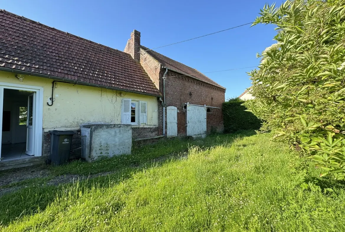 Maison de village à rénover à Erches près de Roye - Projet à remettre au goût du jour 