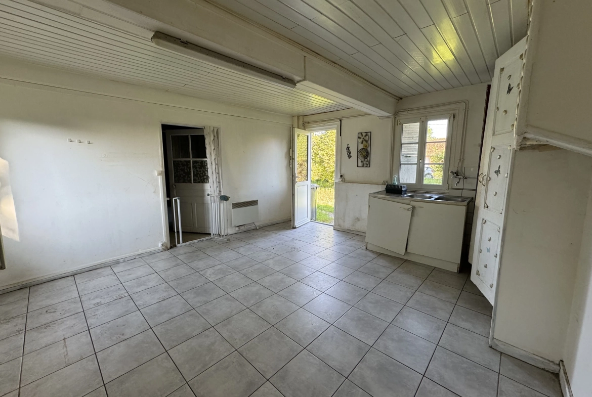 Maison de village à rénover à Erches près de Roye - Projet à remettre au goût du jour 