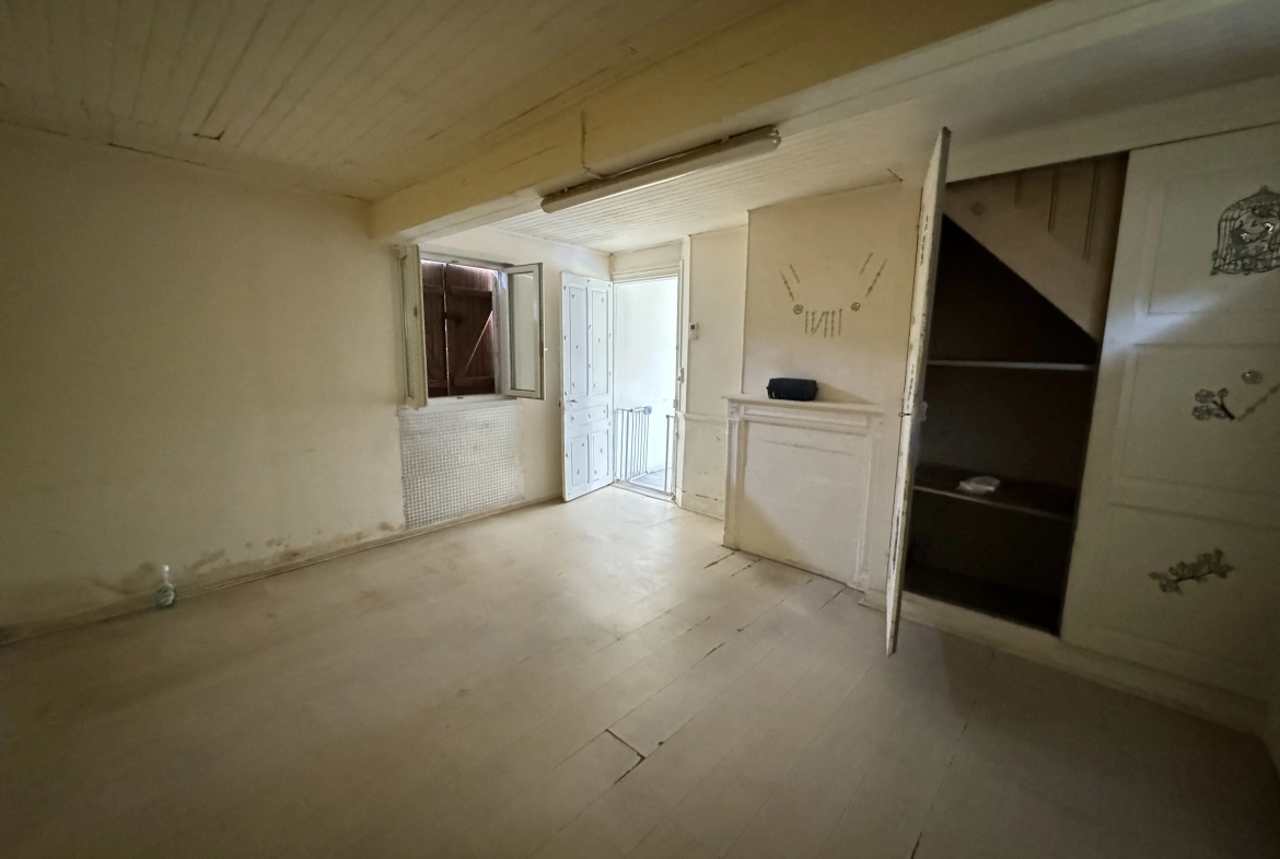 Maison de village à rénover à Erches près de Roye - Projet à remettre au goût du jour 