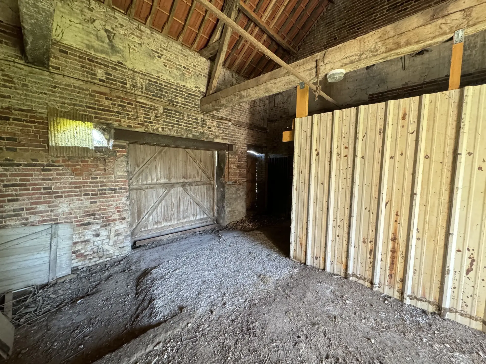 Maison de village à rénover à Erches près de Roye - Projet à remettre au goût du jour 