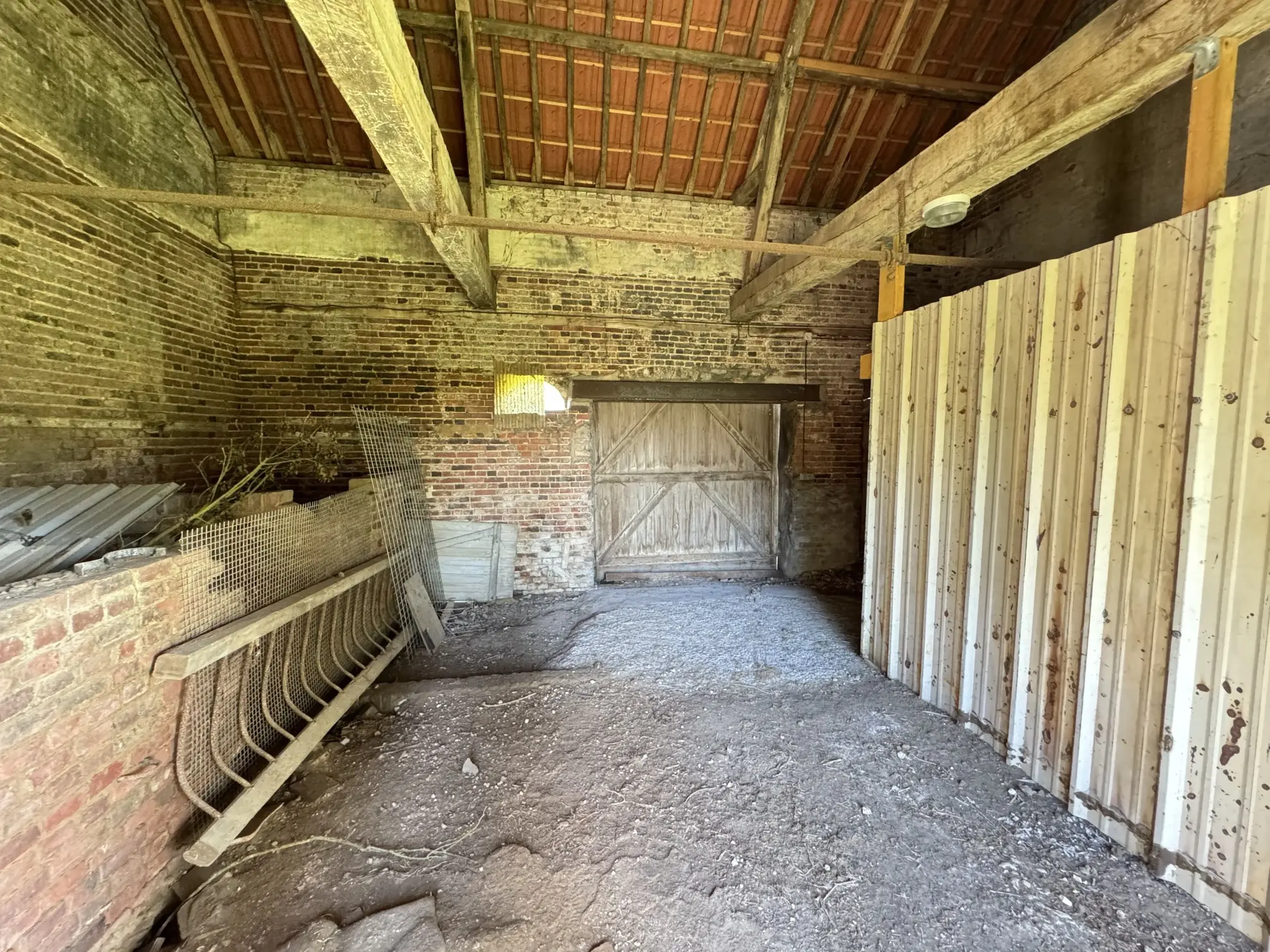 Maison de village à rénover à Erches près de Roye - Projet à remettre au goût du jour 
