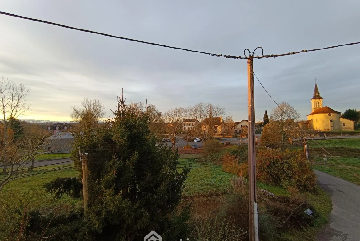 Ferme avec maison, commerce et hangars à Casteide-Candau - Investissement potentiel 